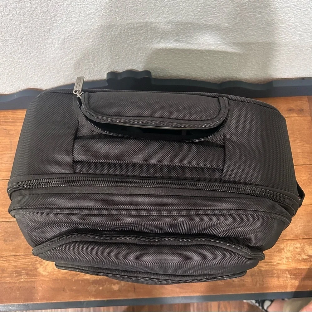 Codi notebook carrying