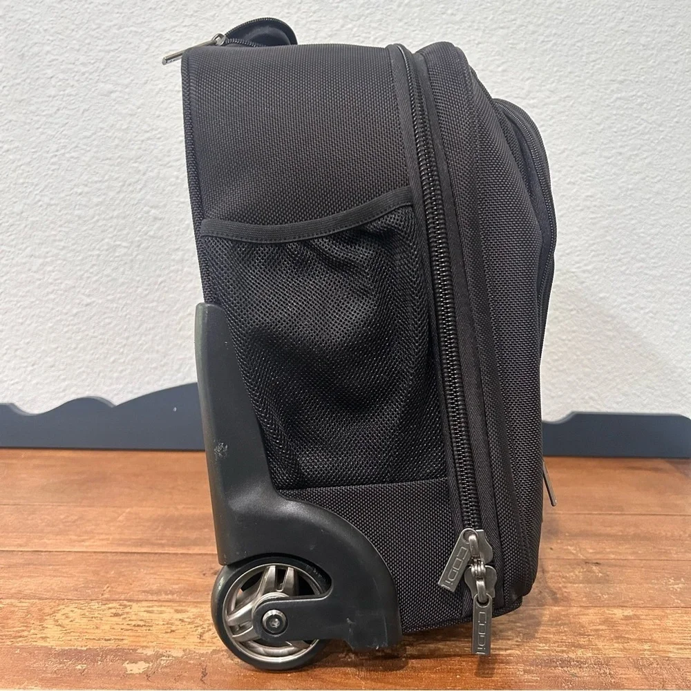 Codi notebook carrying