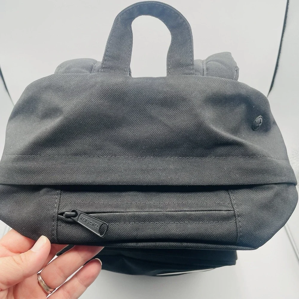 Herschel Supply Co. excellent like