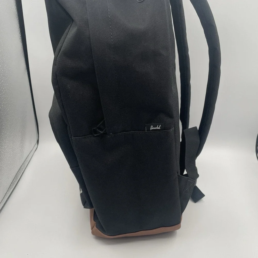 Herschel Supply Co. excellent like