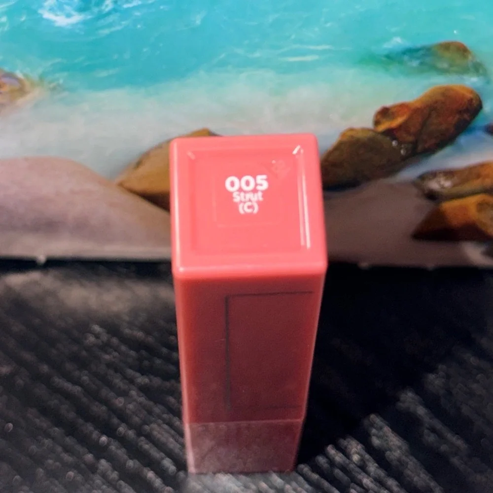 Revlon colorstay limitless