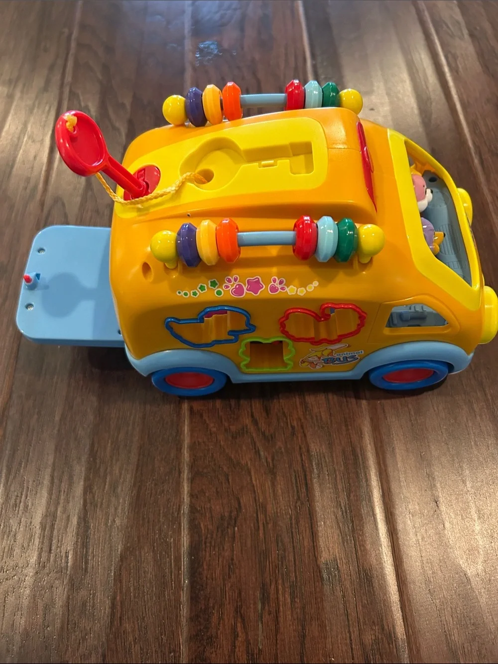 Hola Toys engaging yellow