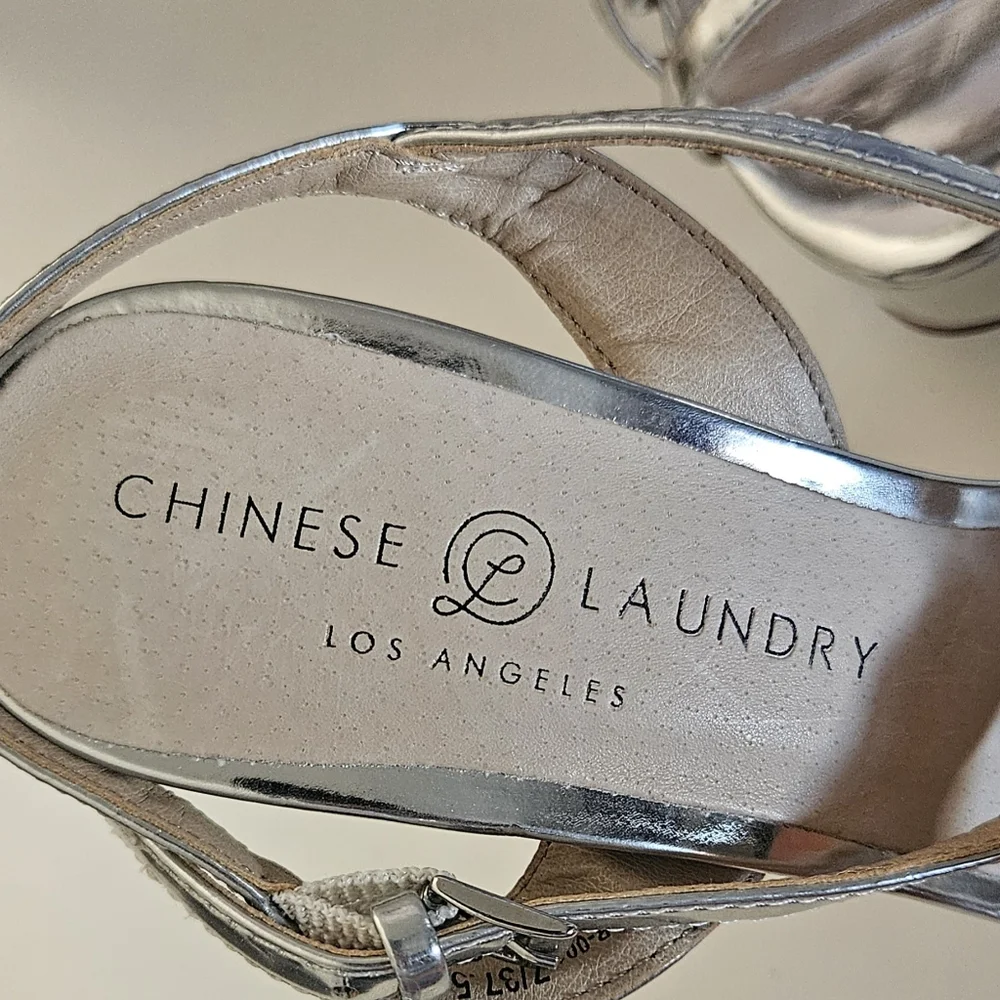 Chinese Laundry romantic light