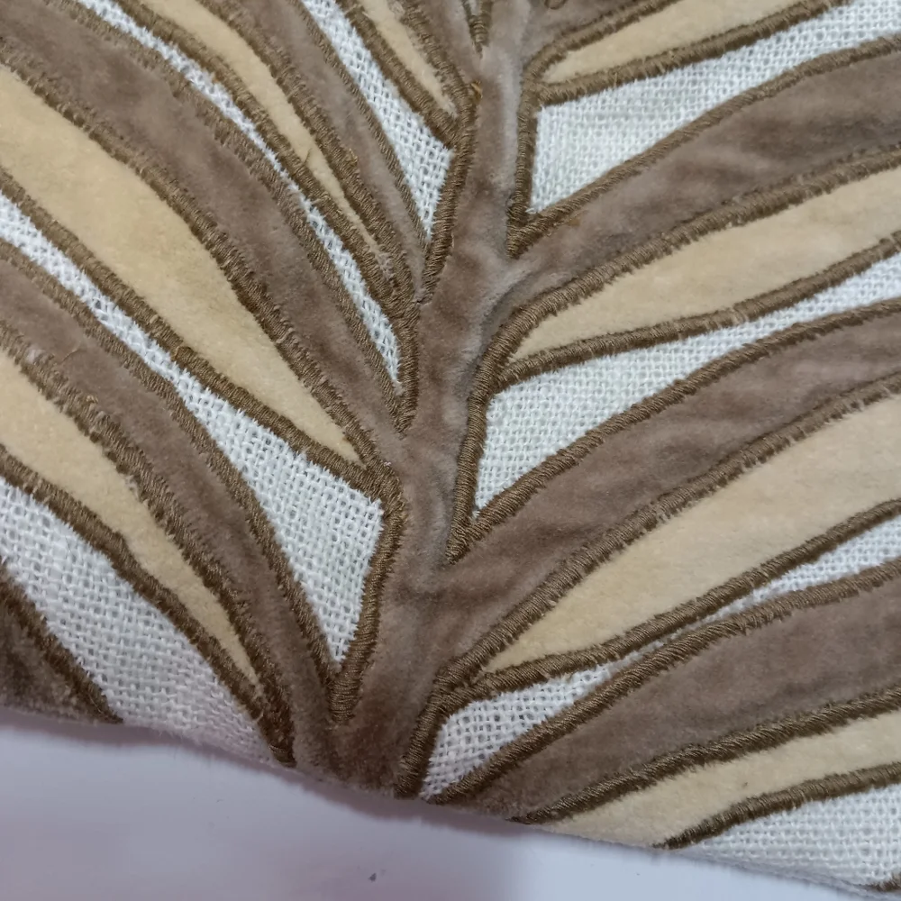 Williams Sonoma zipper linen