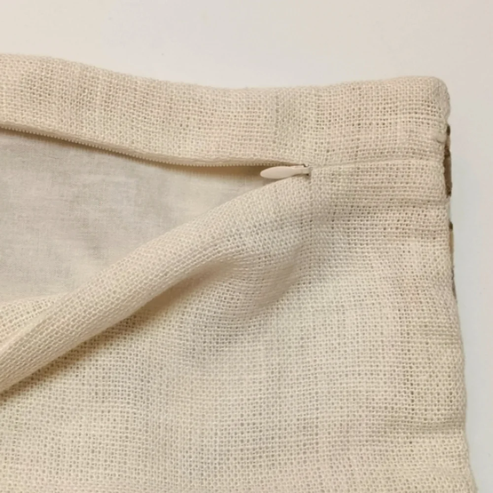 Williams Sonoma invisible ground zipper