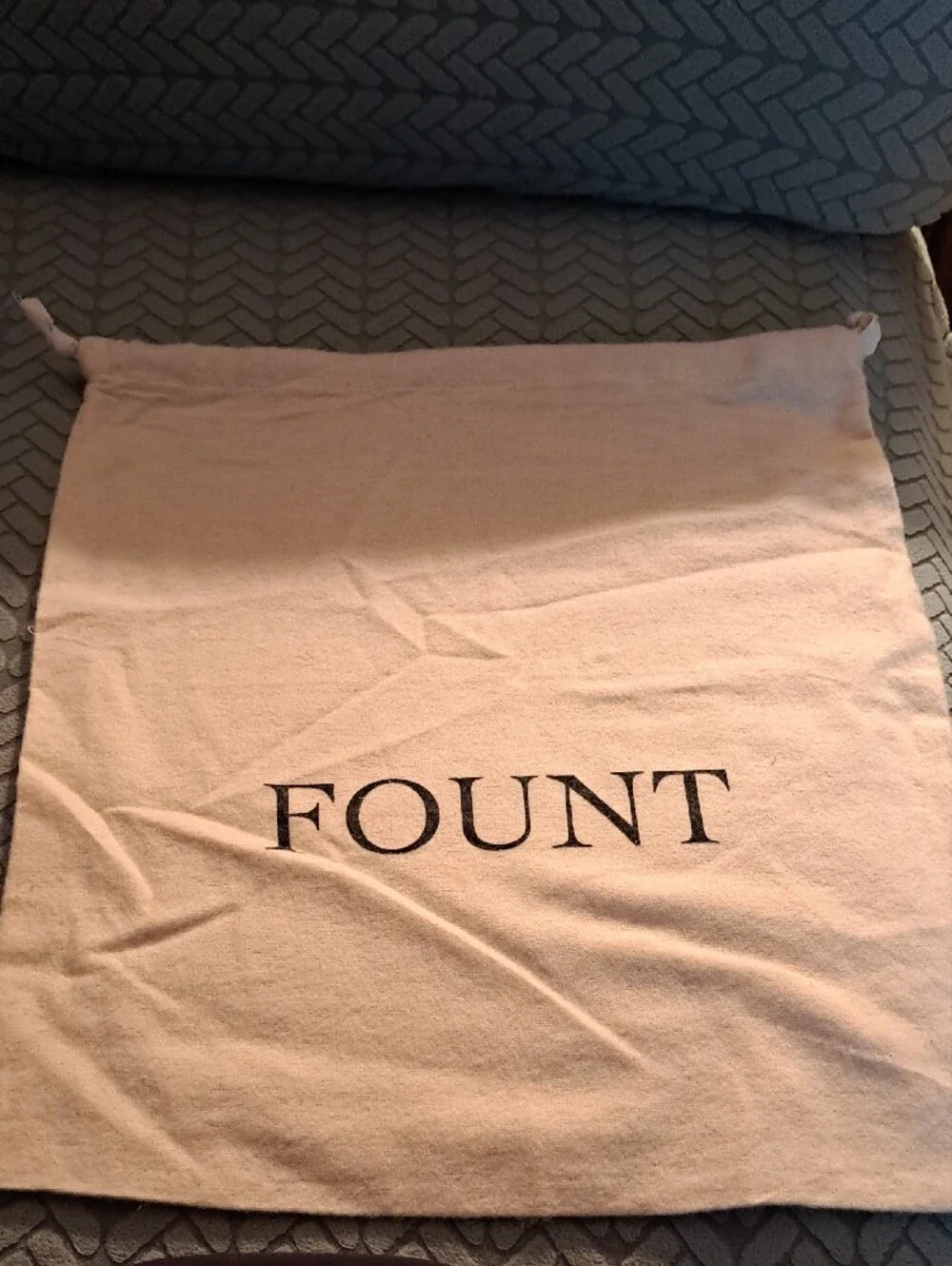 Fount slim brown