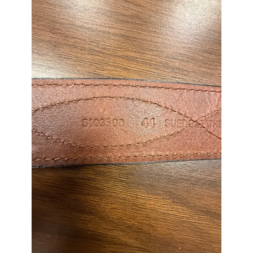 Unbranded viewing suede