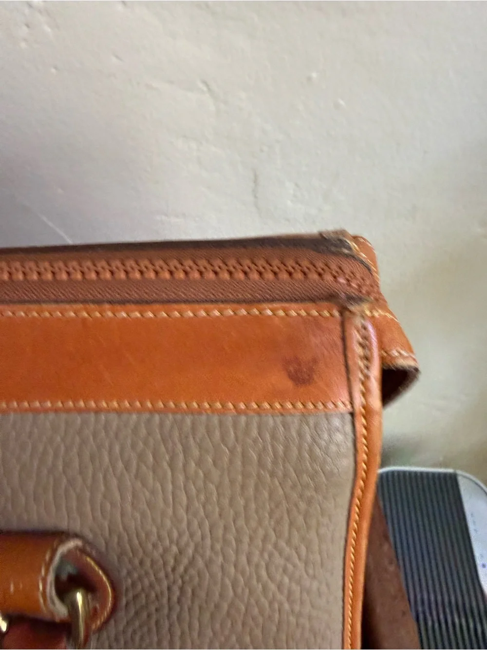 Dooney & Bourke beautiful authentic