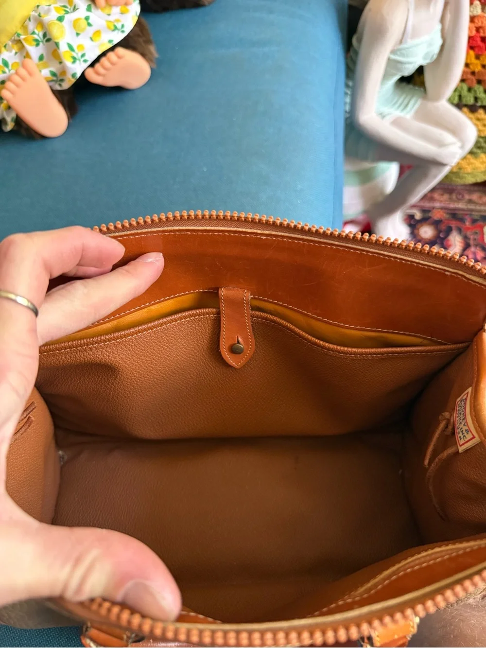 Dooney & Bourke beautiful authentic