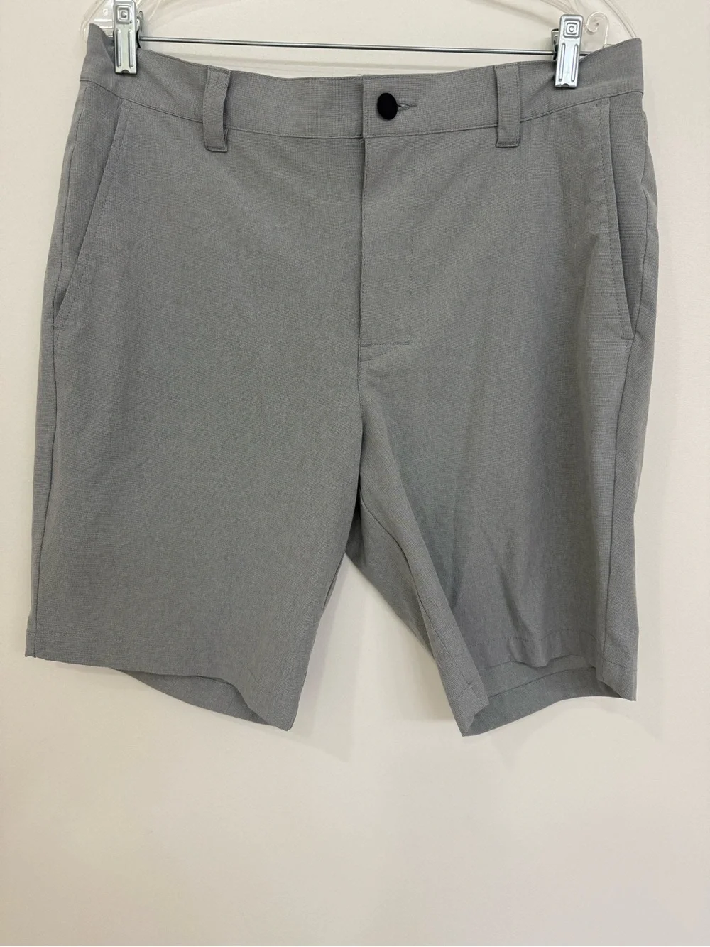 Banana Republic Light Gray Flat-Front  Shorts size 34 9” inseam