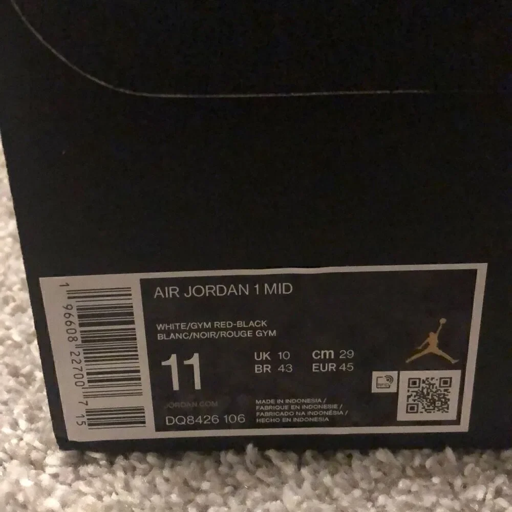 Jordan mid black