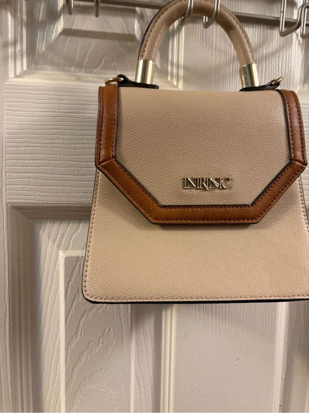 Intrinsic chic beige