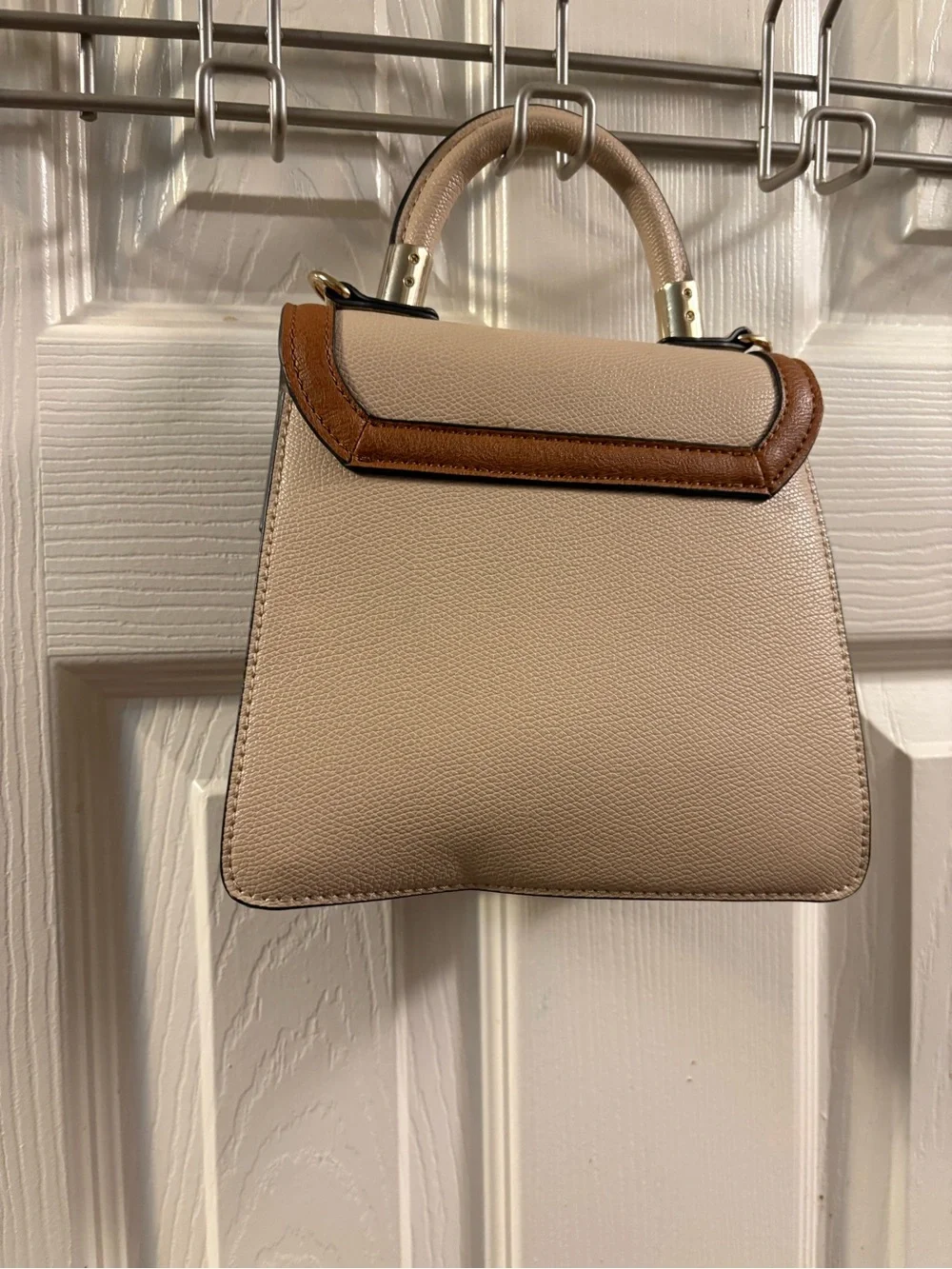 Intrinsic chic beige