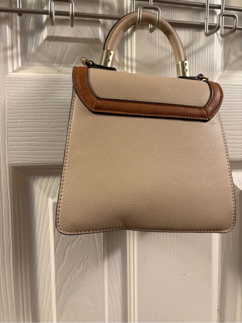 Intrinsic chic beige