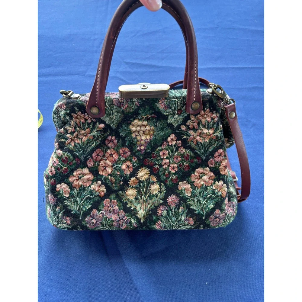 The Carpetbagger carpetbagger floral