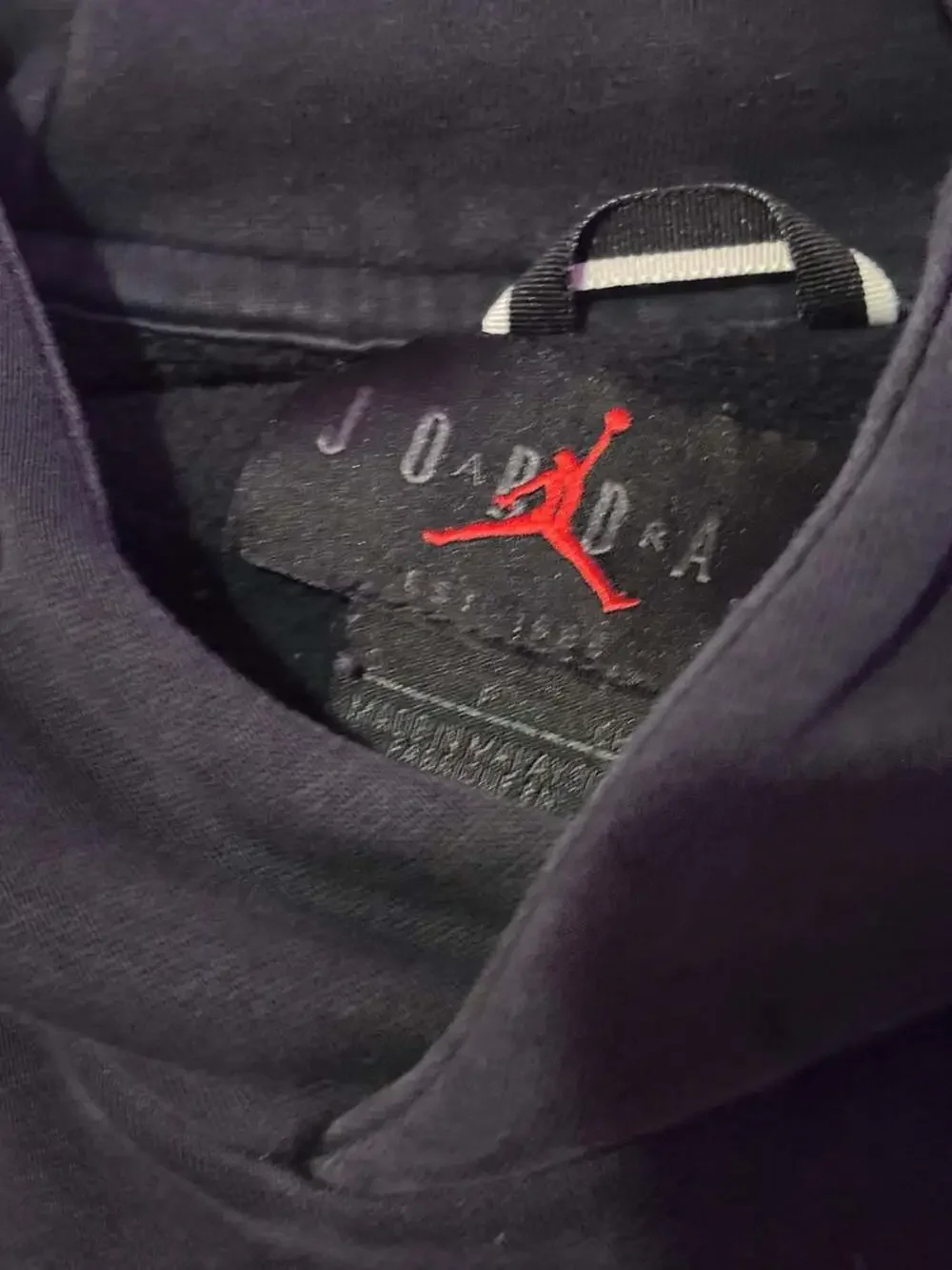 Jordan black pullover