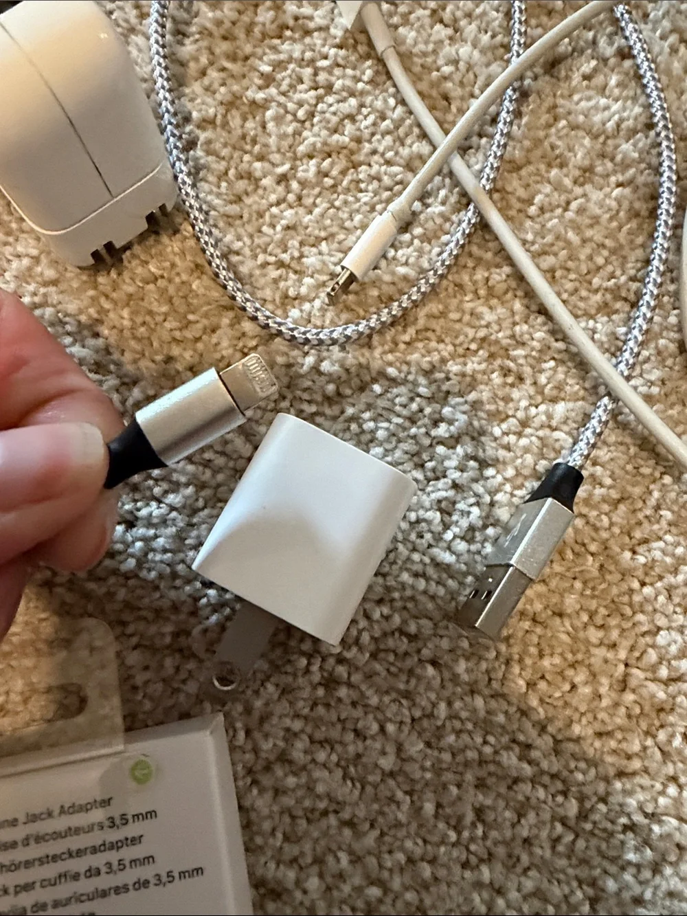Apple cable jack