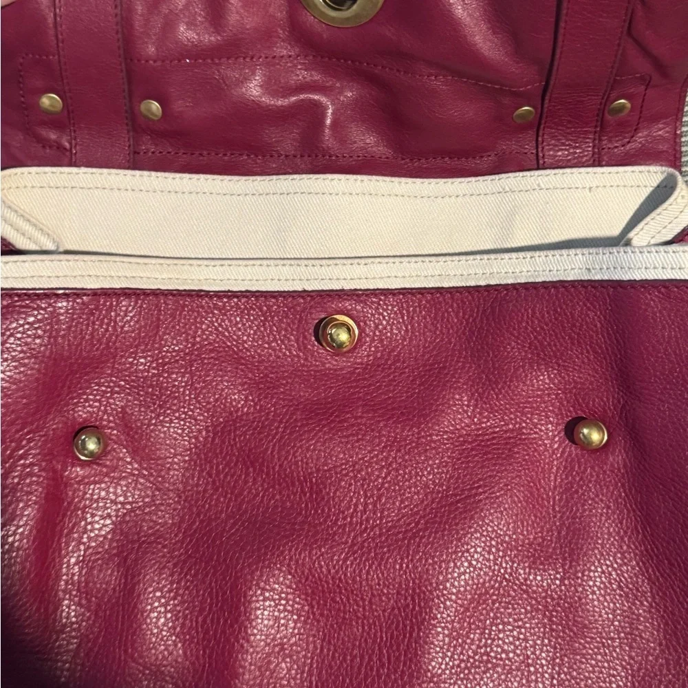 Yves Saint Laurent exterior 10