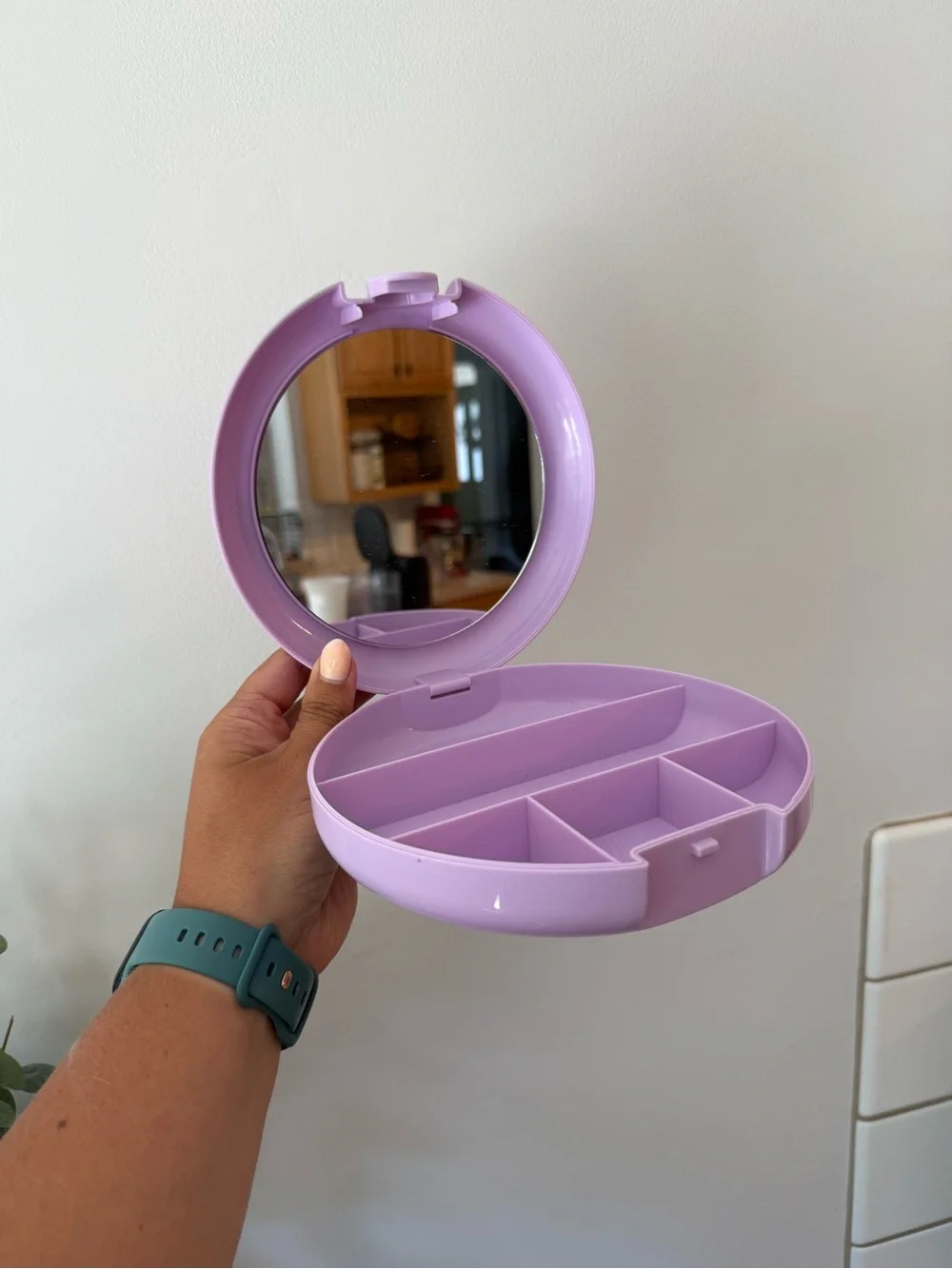 Caboodles round cosmic