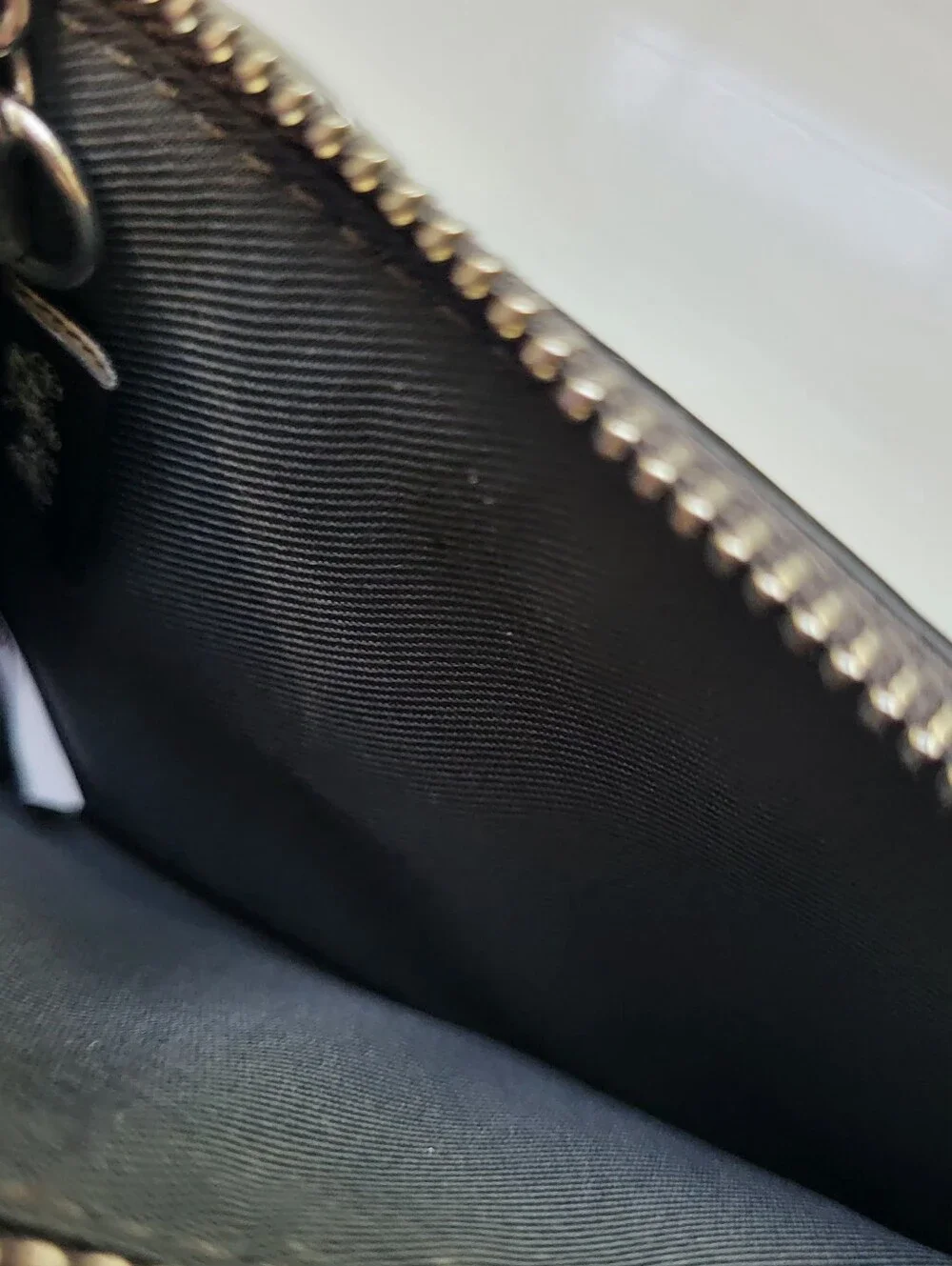 Coach excellent signature