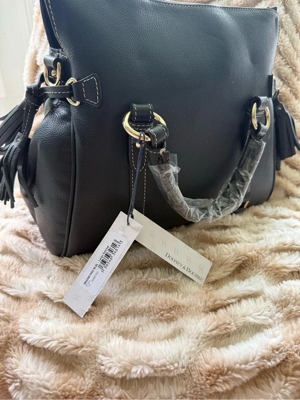 Dooney & Bourke refined black