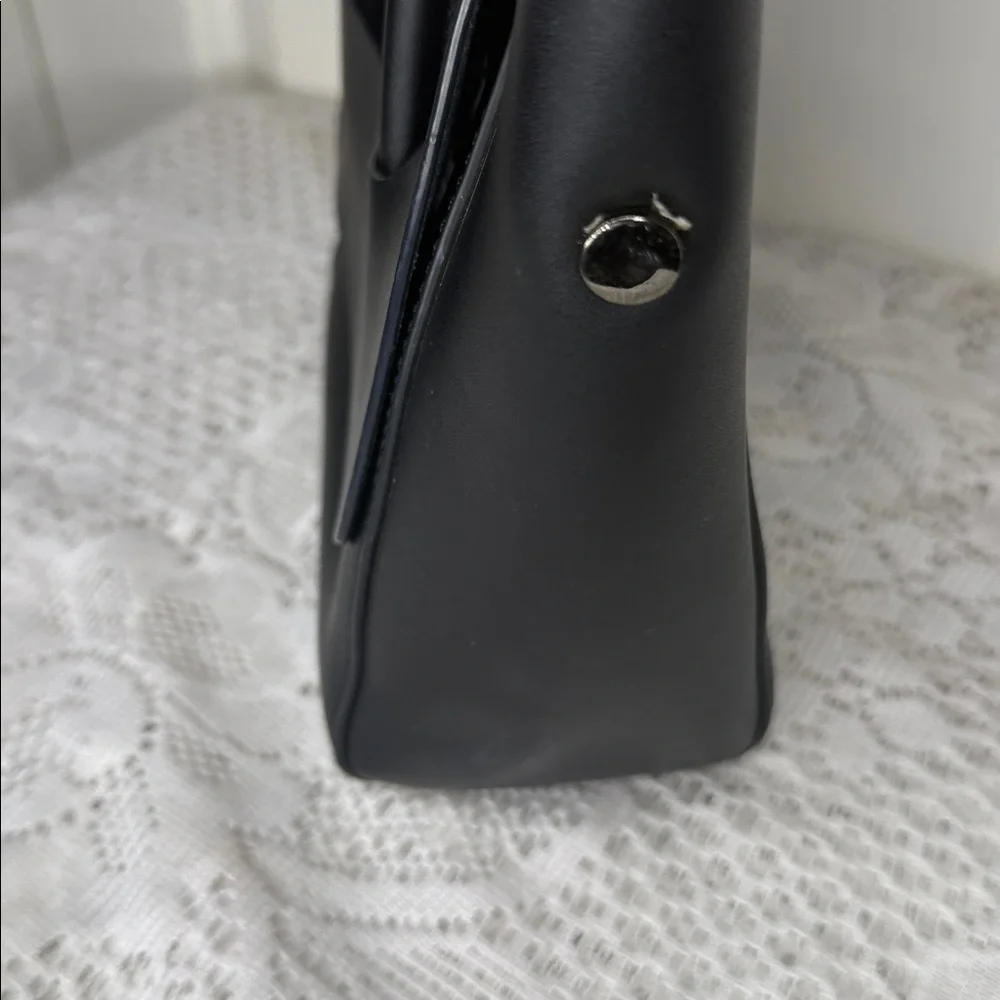 HiEleven black by