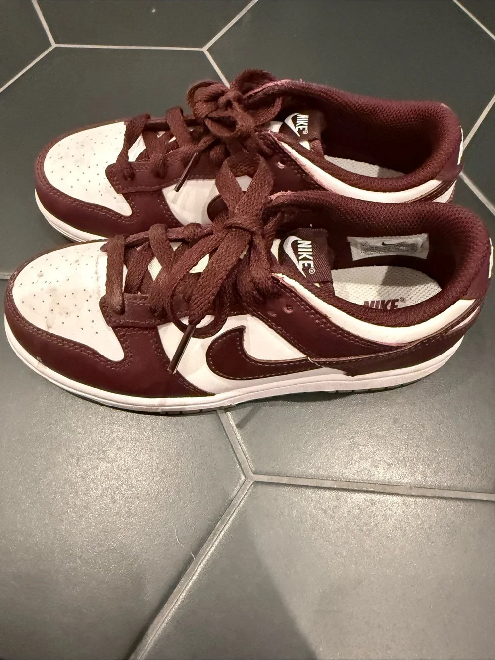 Nike kids low