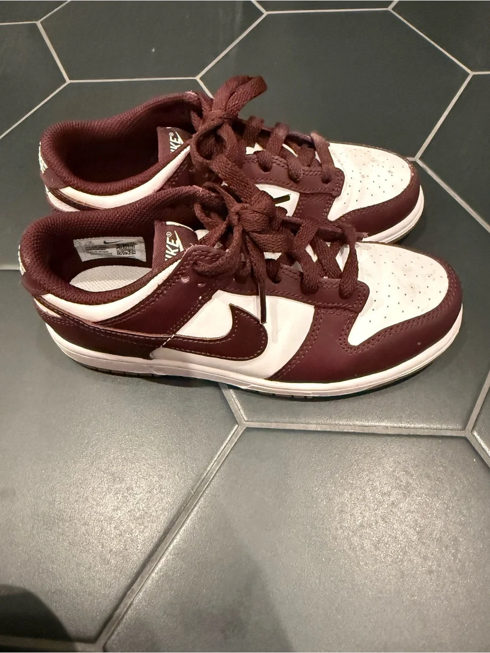 Nike kids low
