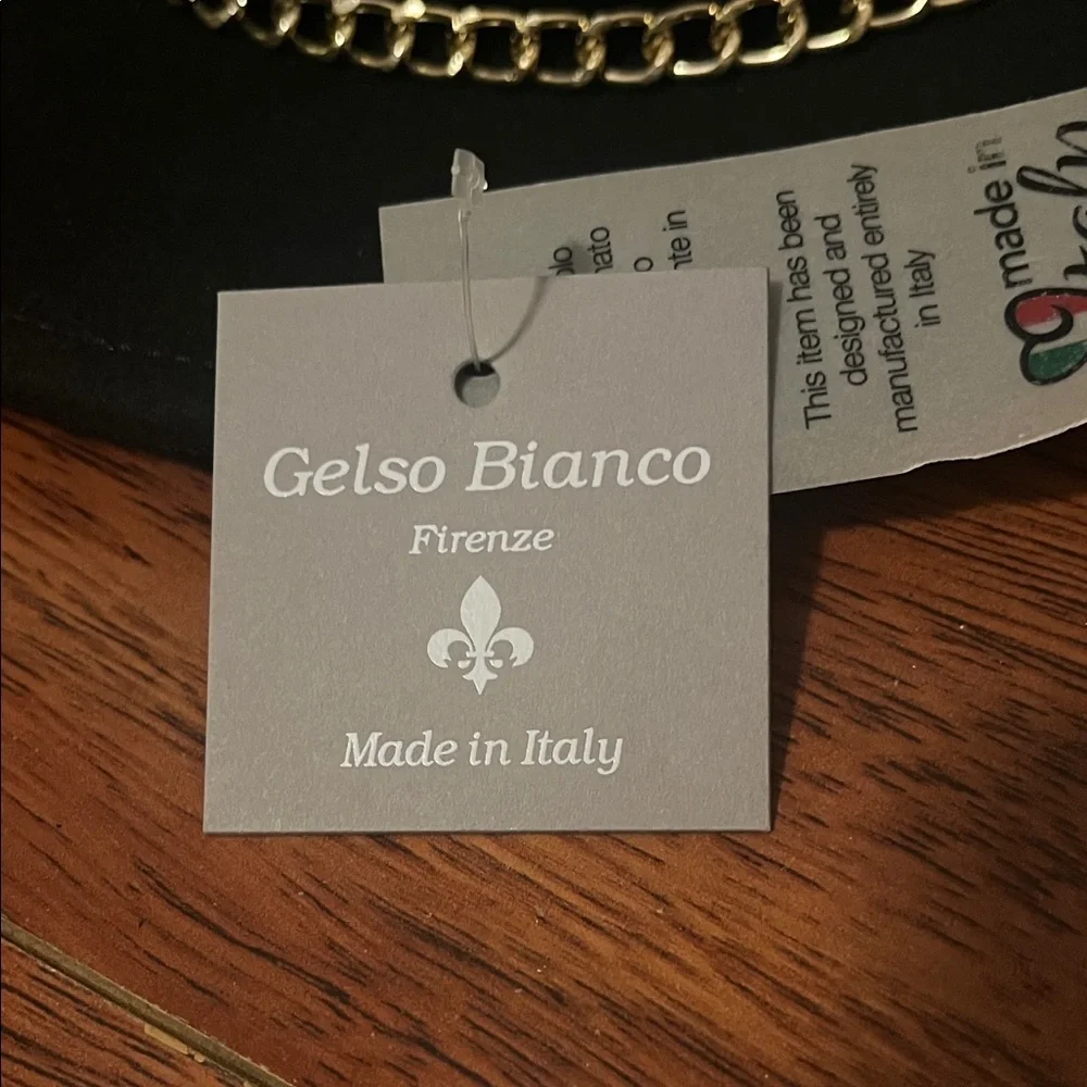 Gelso Bianco striking wardrobe