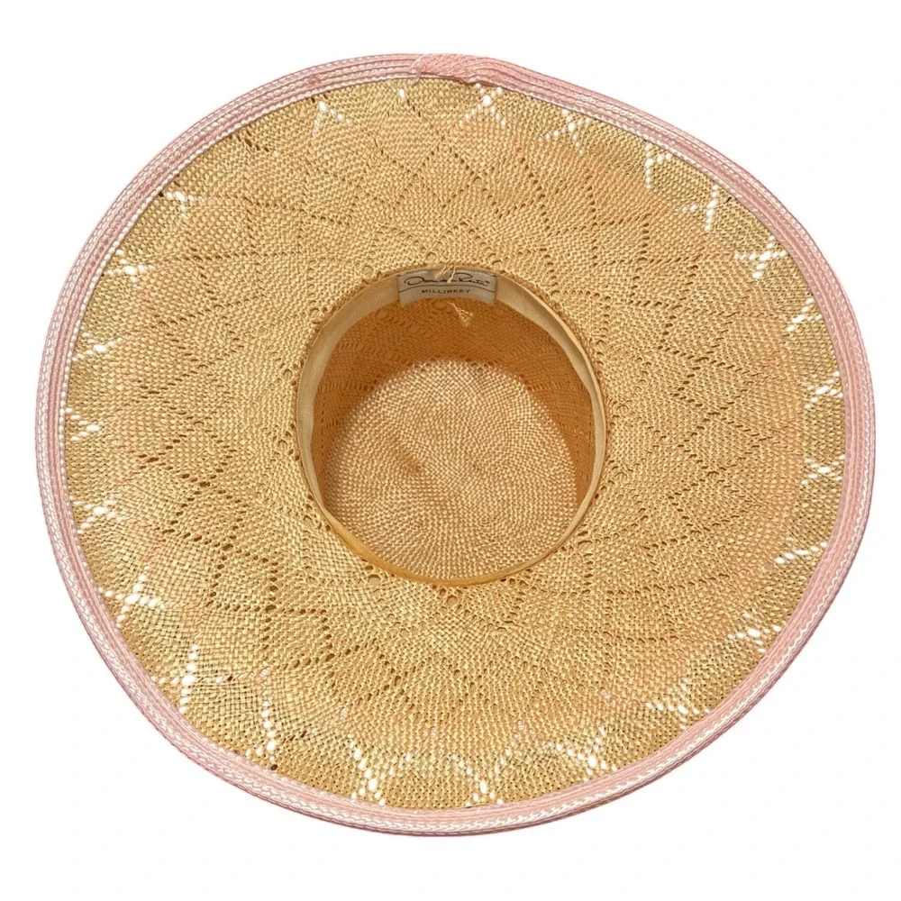 Oscar de la Renta elegant wide