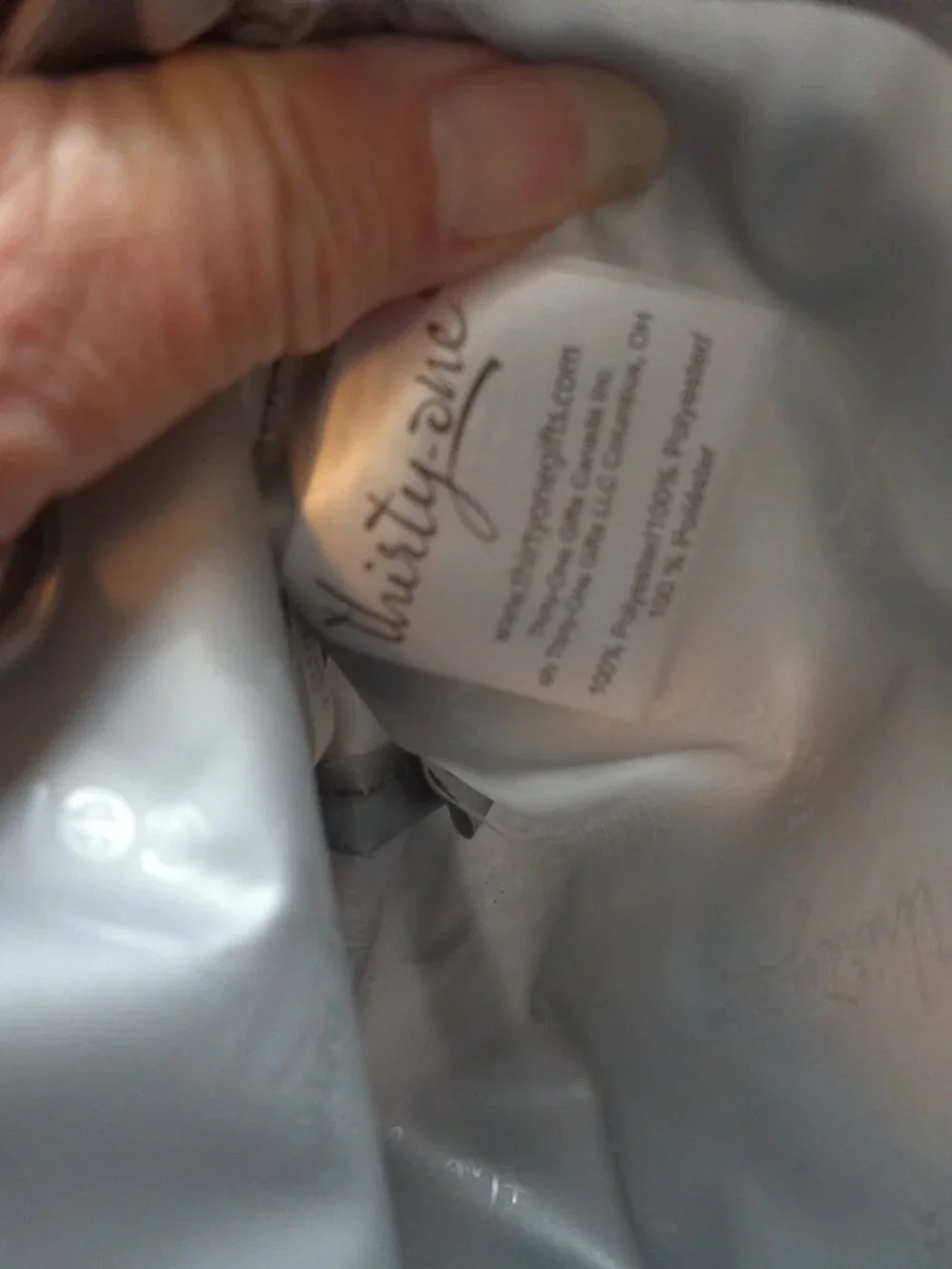thirty-one zippers cosmetic