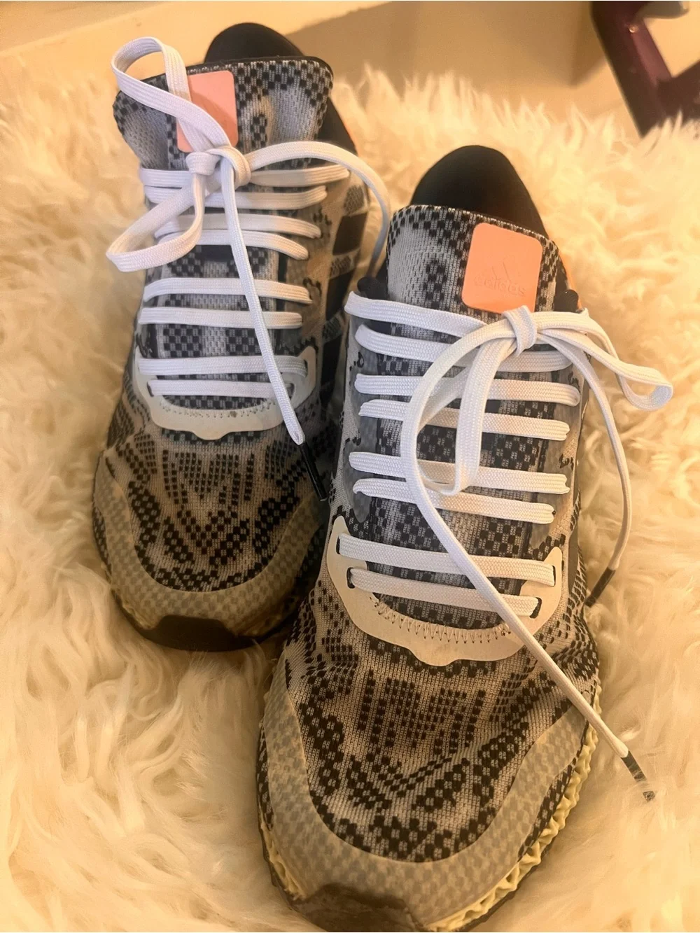 adidas patterned subtle black