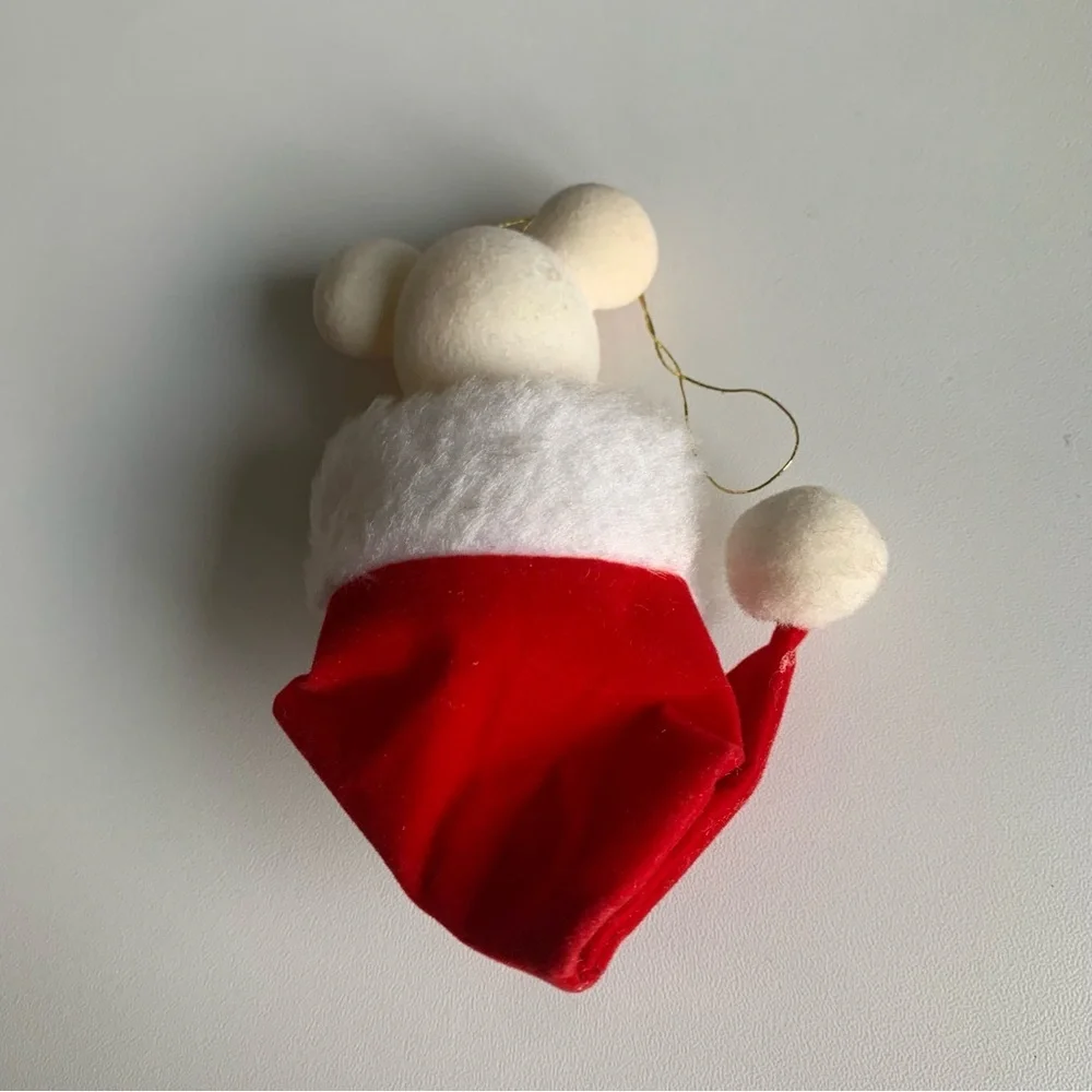 Vintage mouse inside