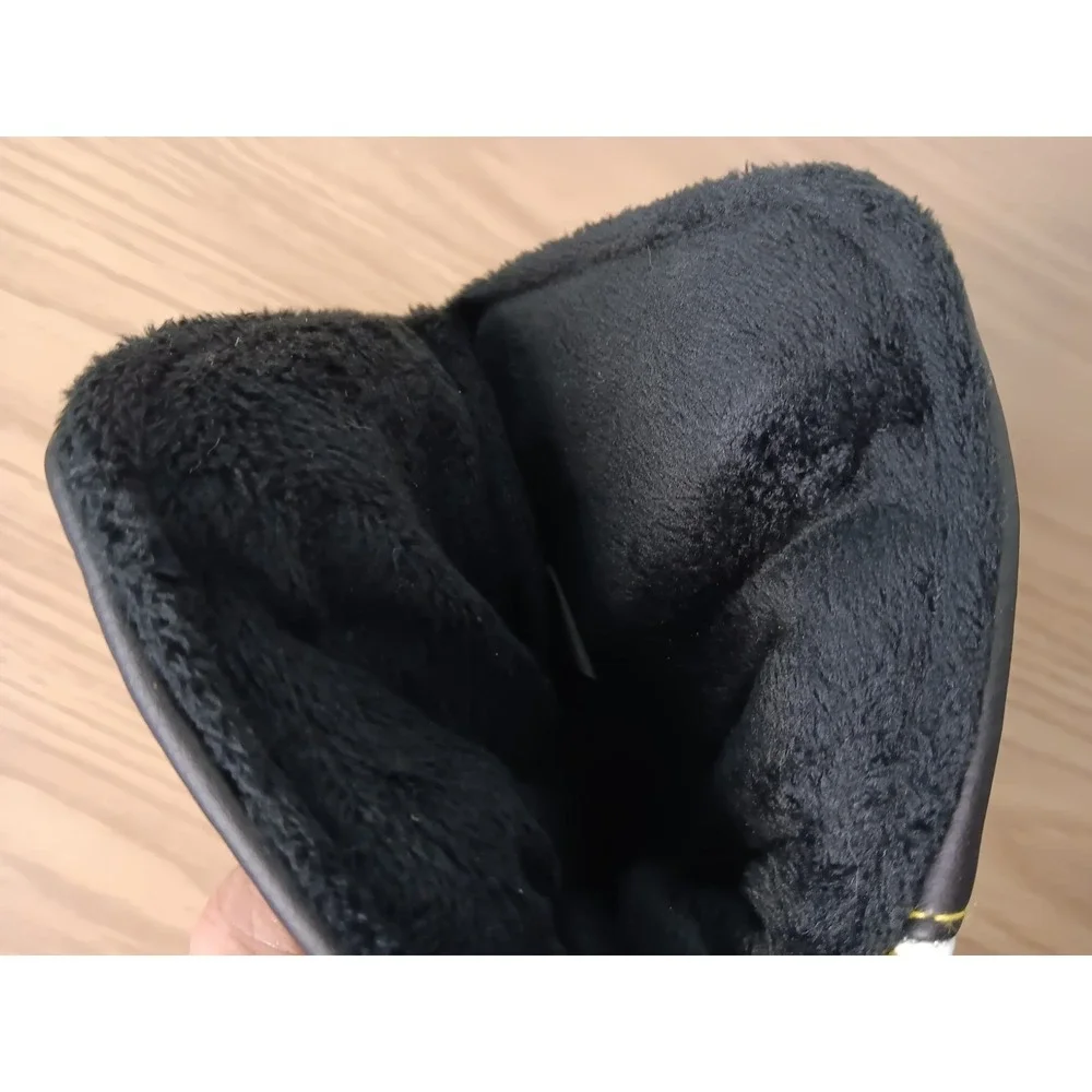 Odyssey magnetic closure