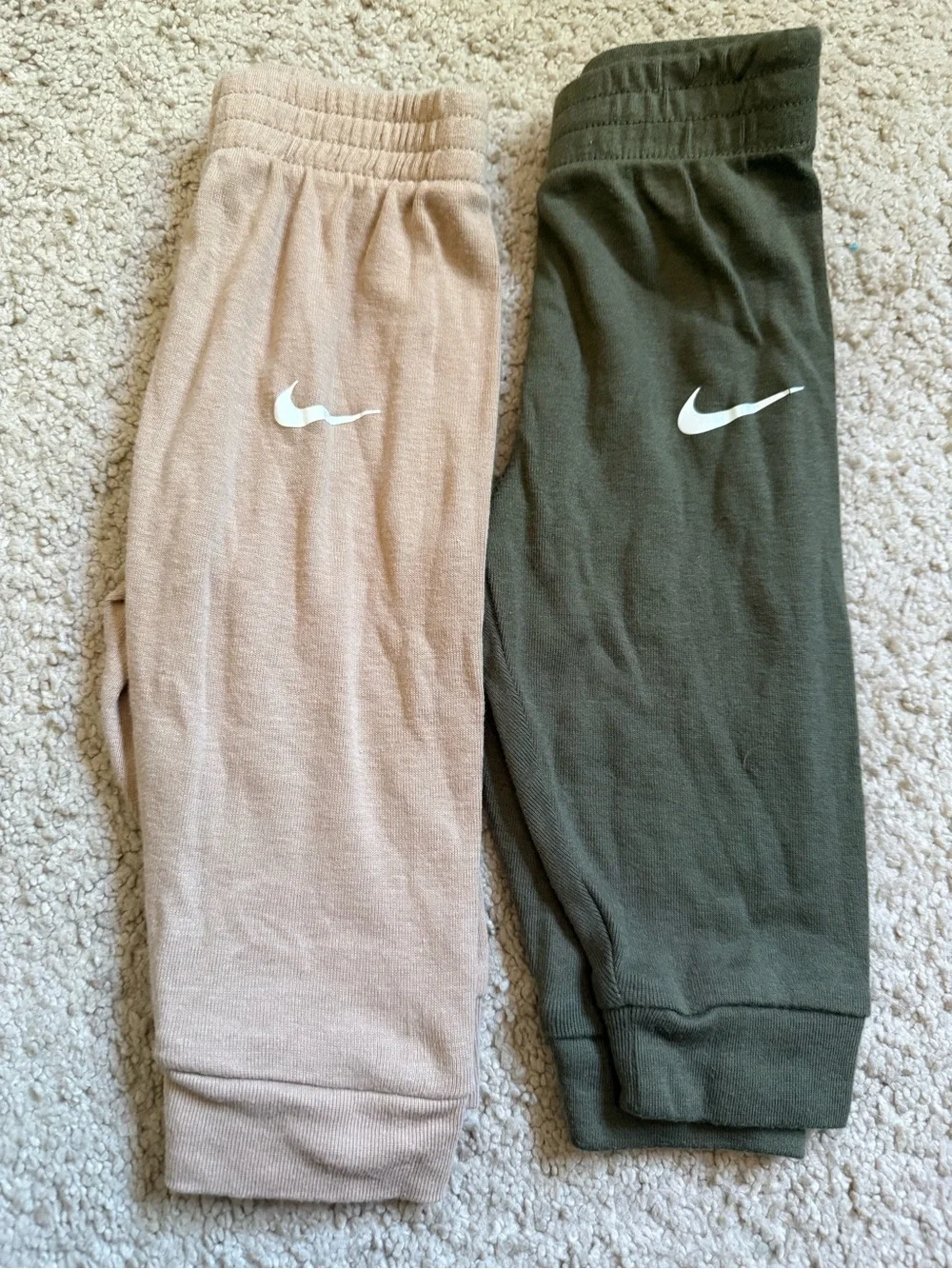 Nike olive easy includes