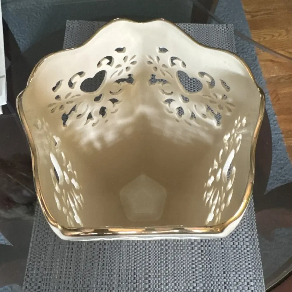 Lenox this vintage