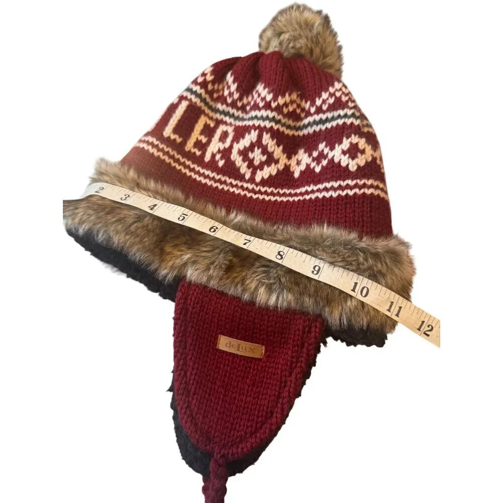 Delux knitted trapper