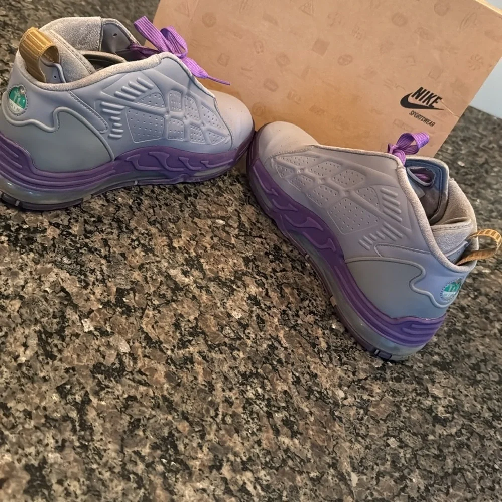 Nike these non