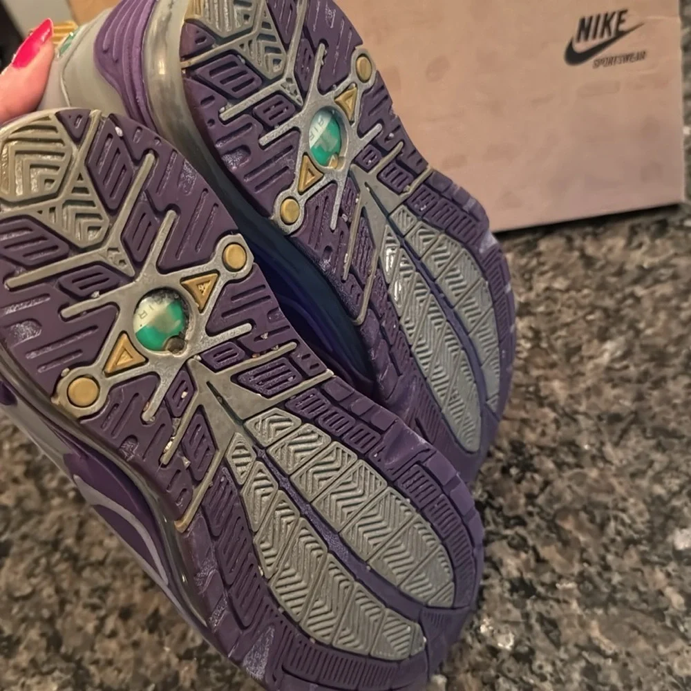 Nike original comfortable box