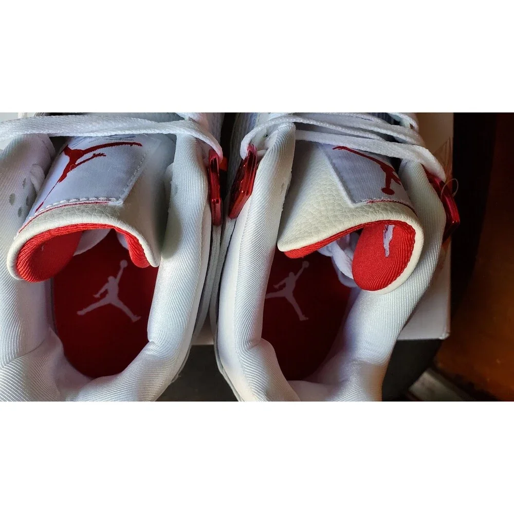 Jordan never new metallic