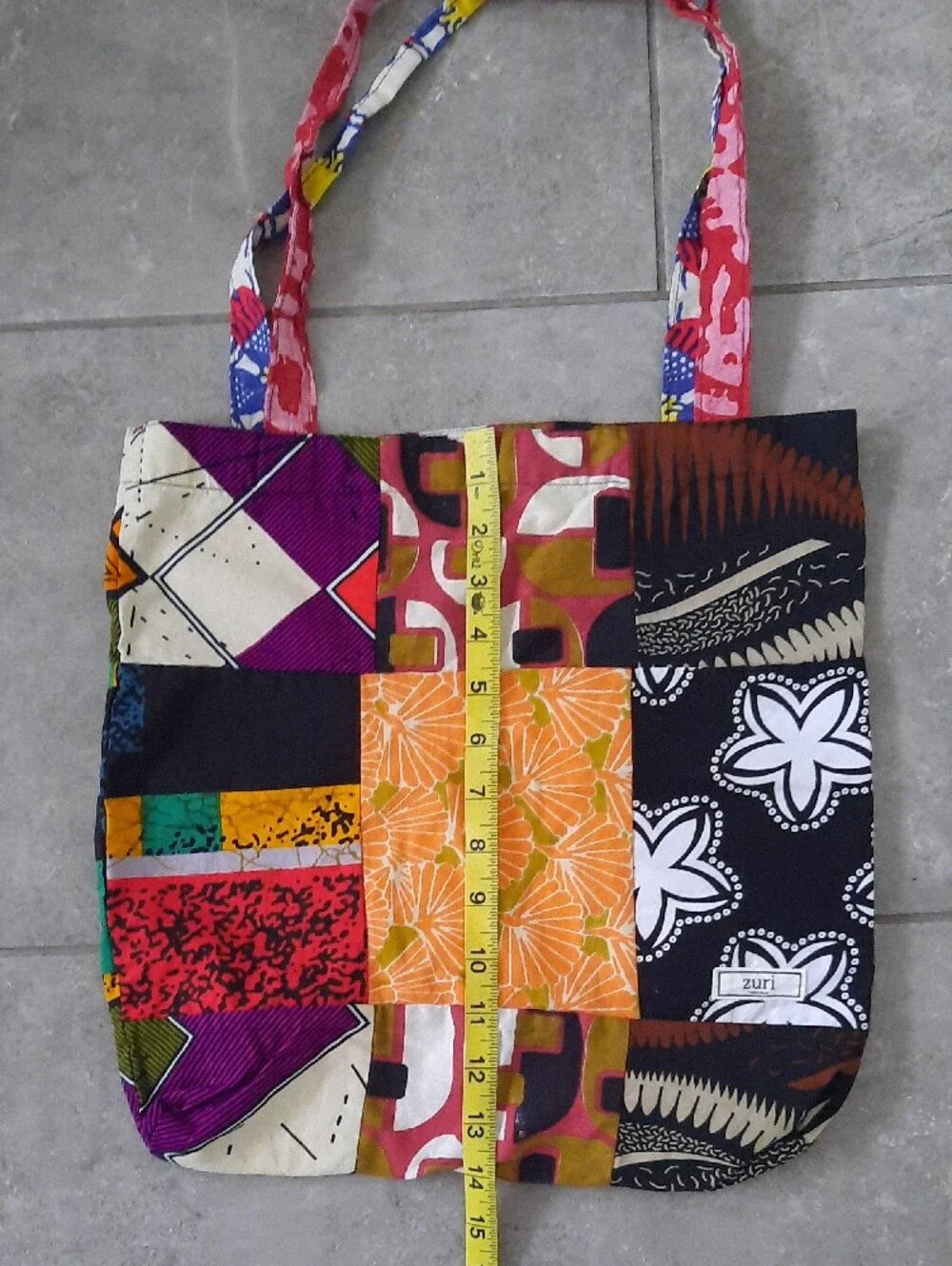 Zuri tote bold