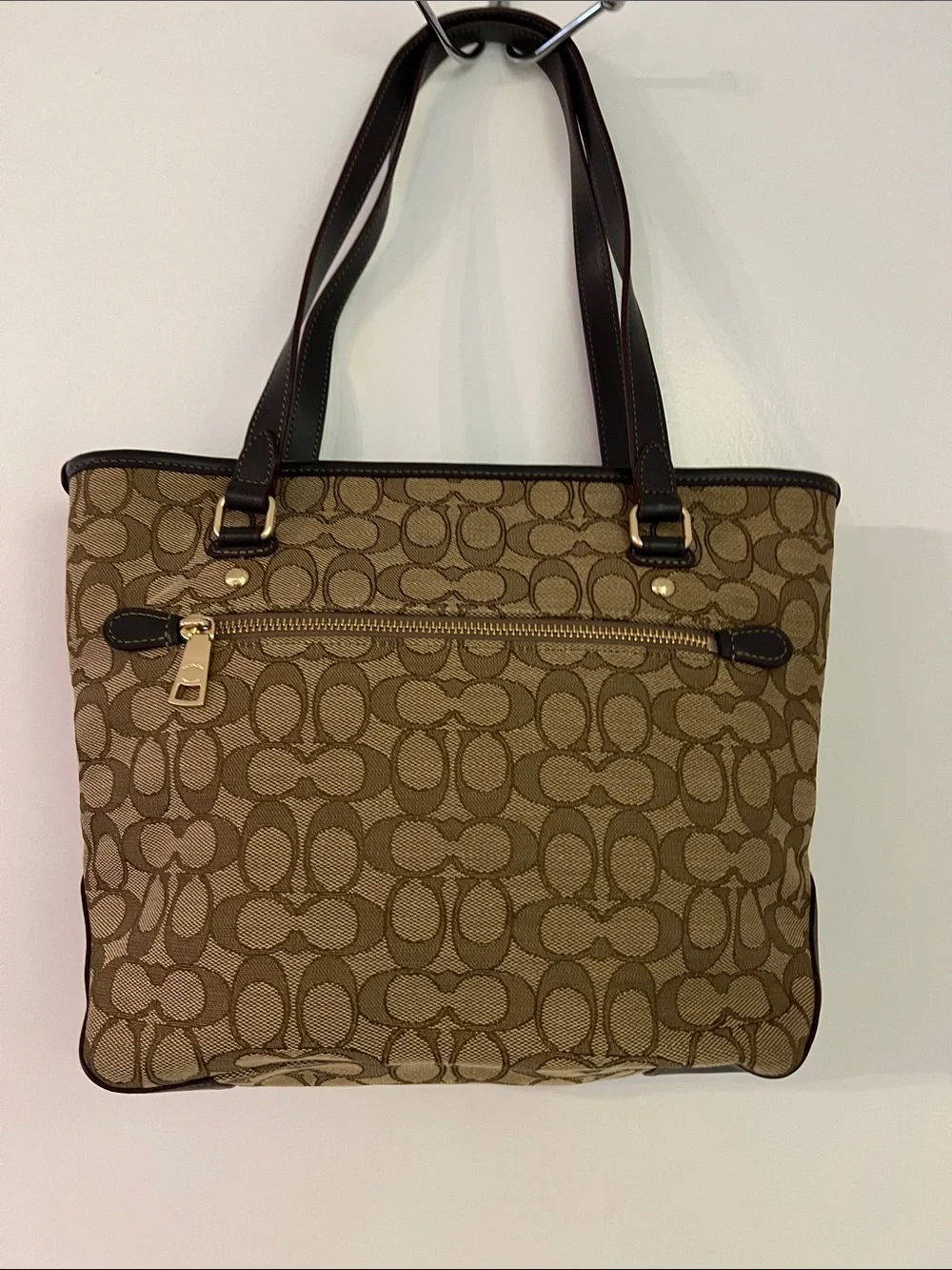 Coach tote signature