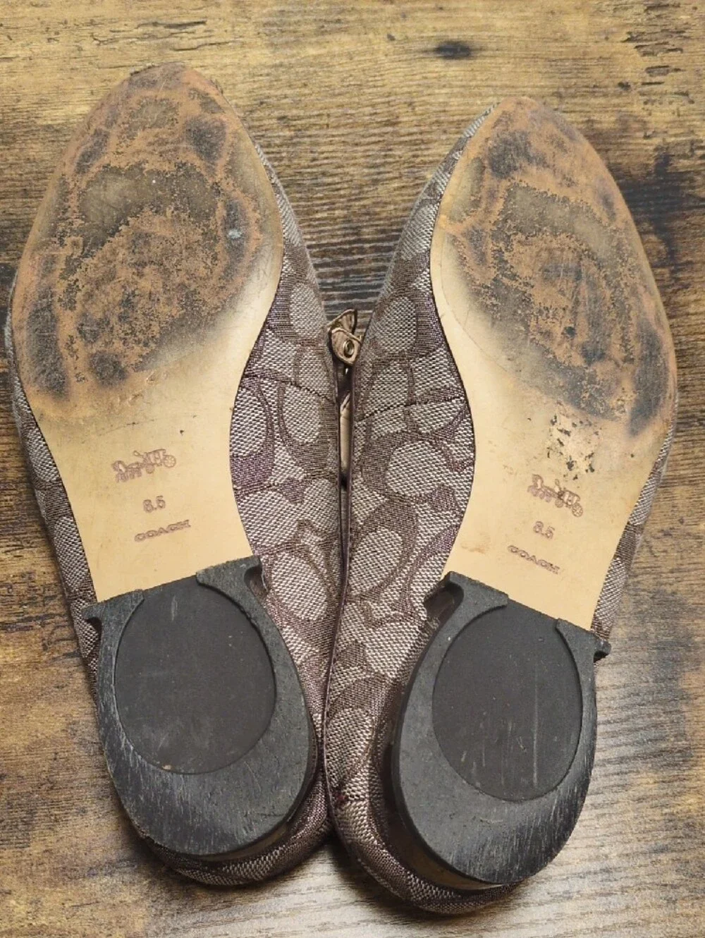 Coach wear details