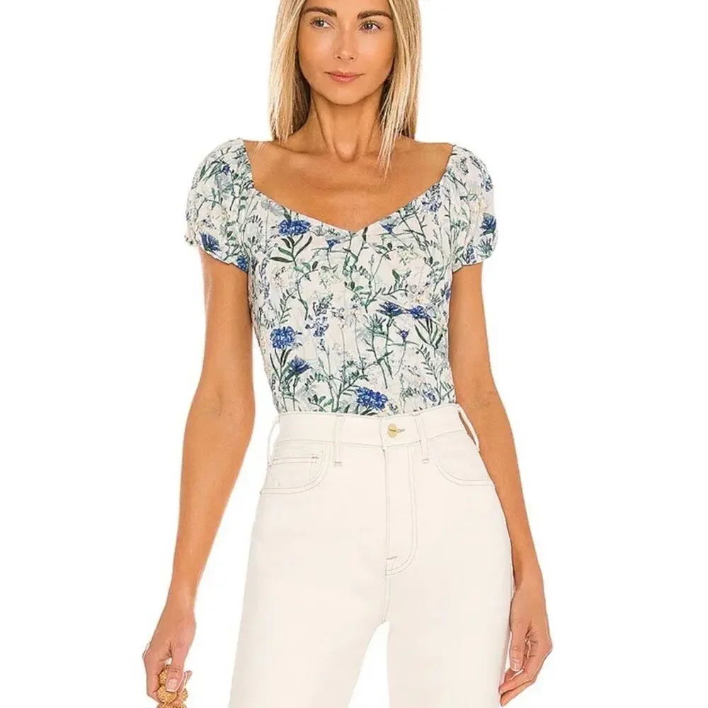 Surplice Top in Blue Floral ASTR THE LABEL M Revolve Cropped