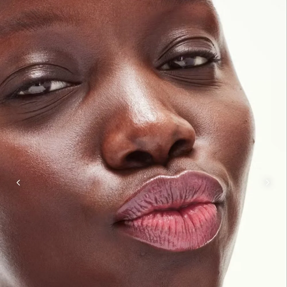 Glossier portrait support