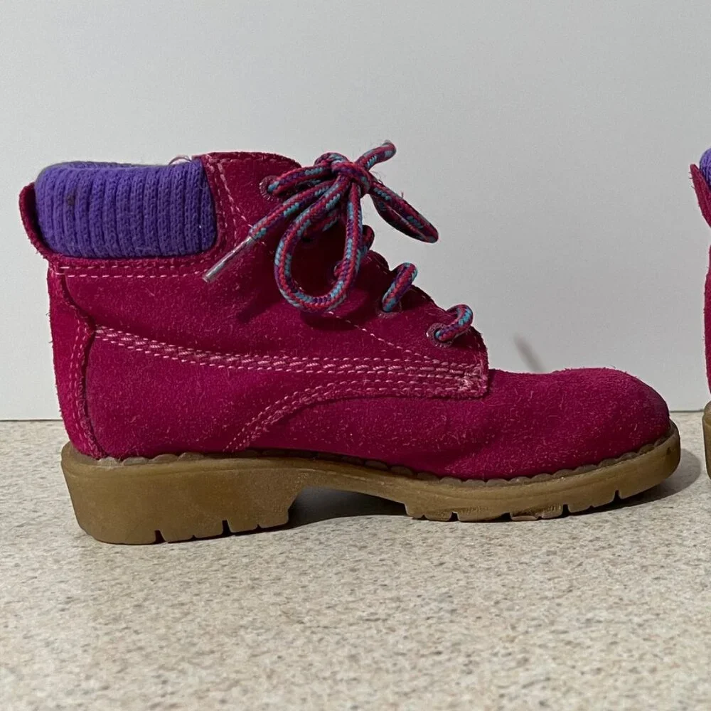 Cherokee pink suede