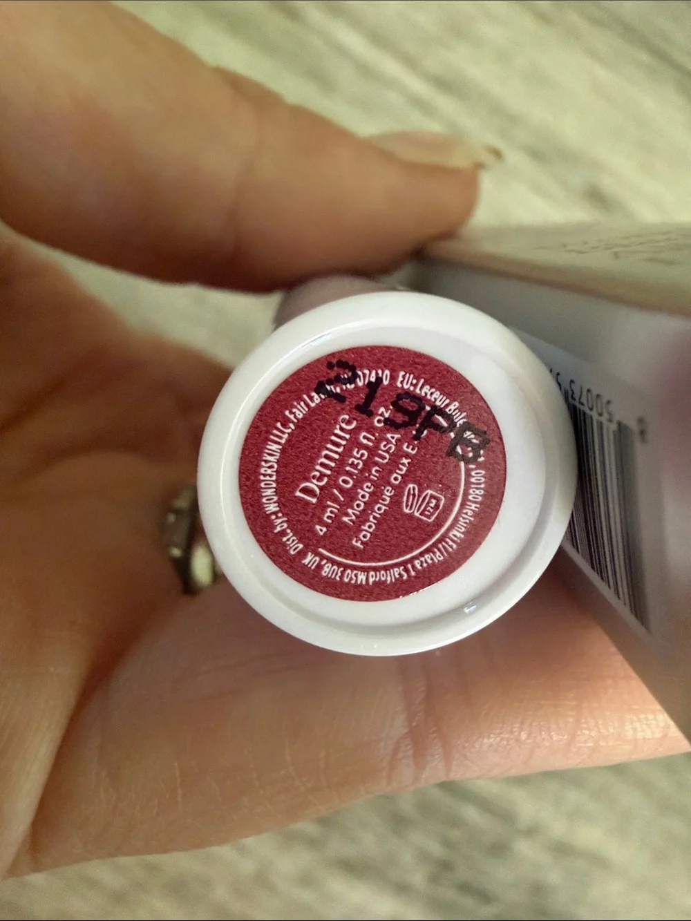 Wonderskin red lip touch