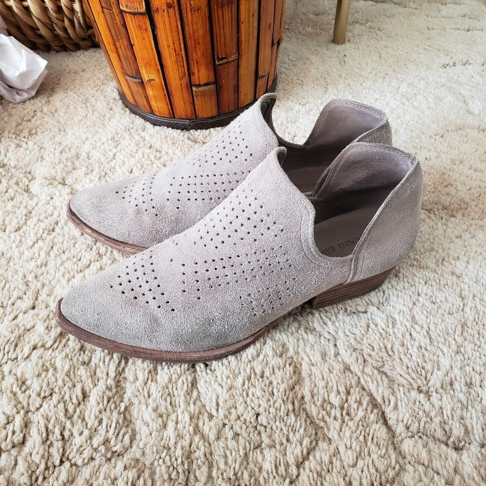 Gianni Bini stylish gray