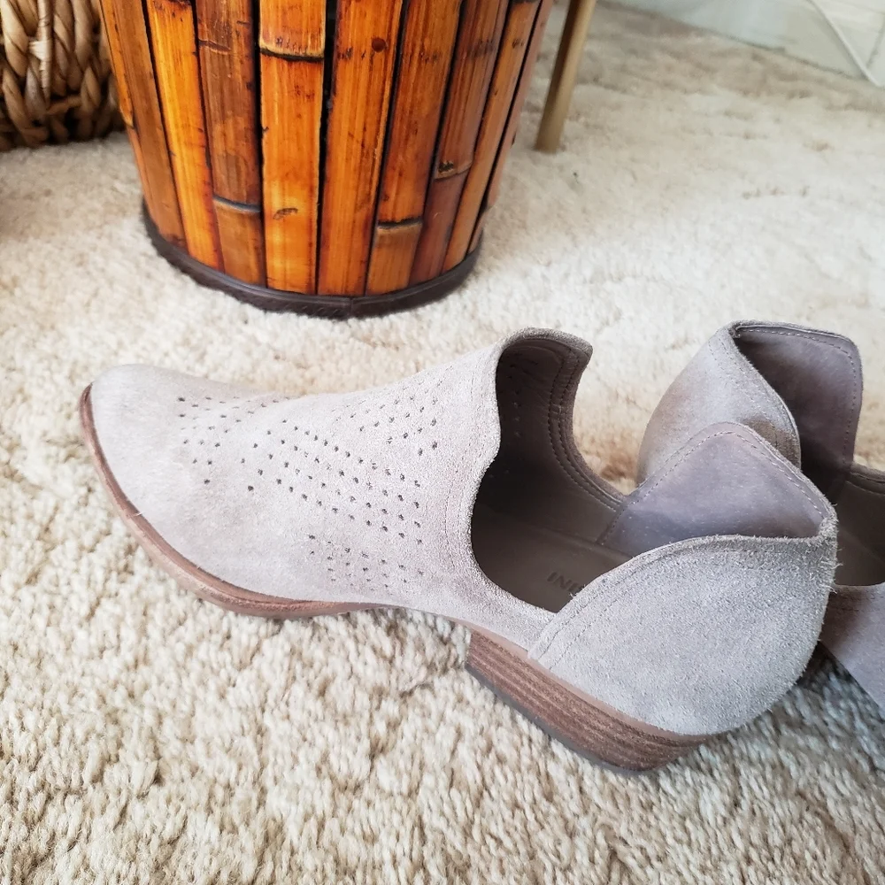 Gianni Bini stylish gray