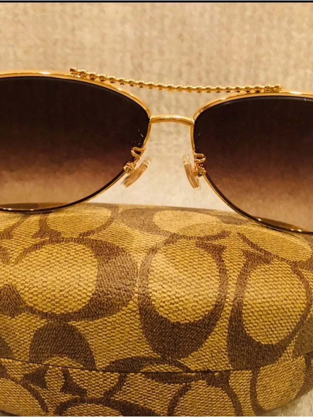 Coach tone polished
